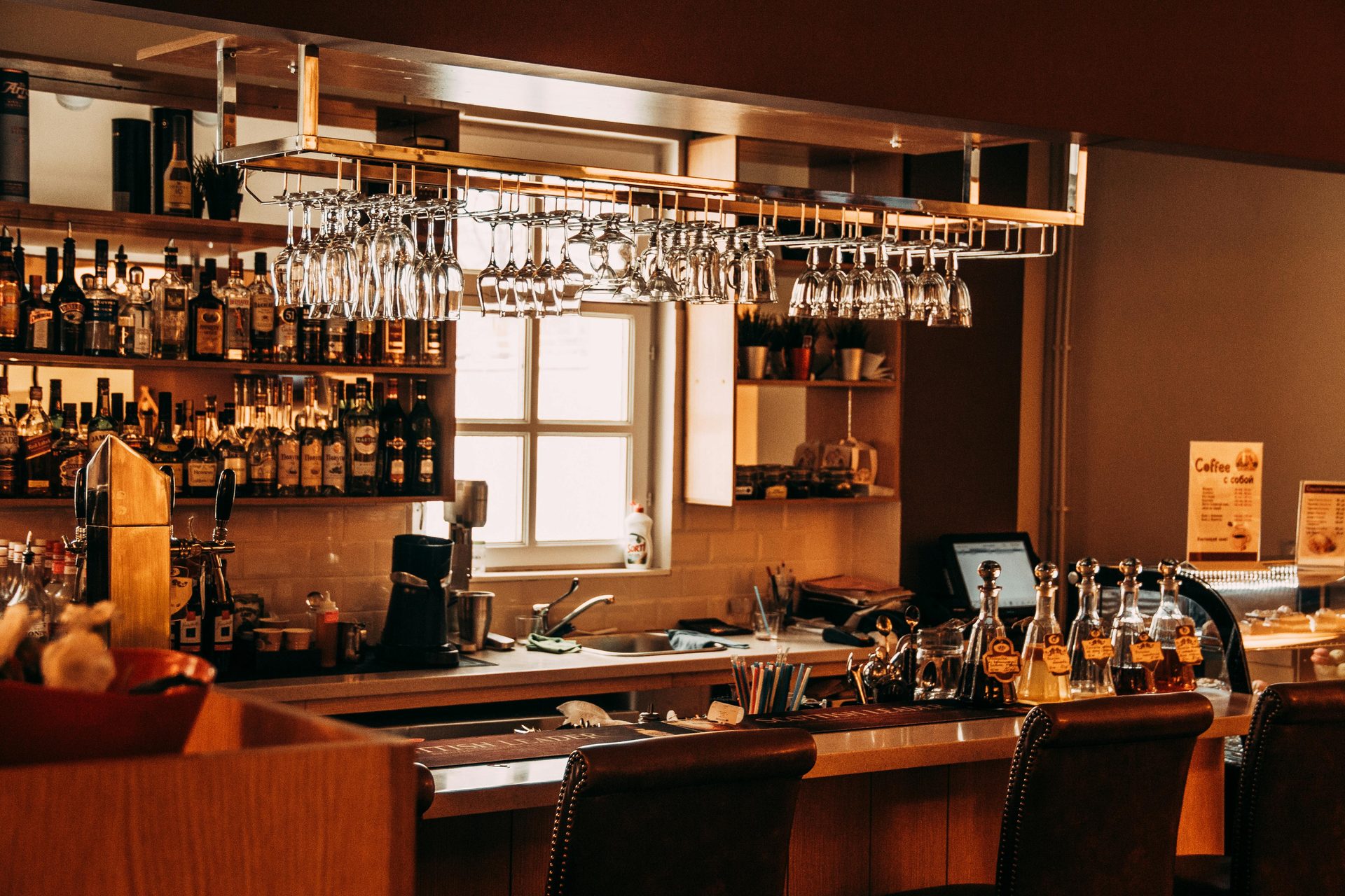 10 astuces pour aménager un bar idéal dans votre intérieur - Climland