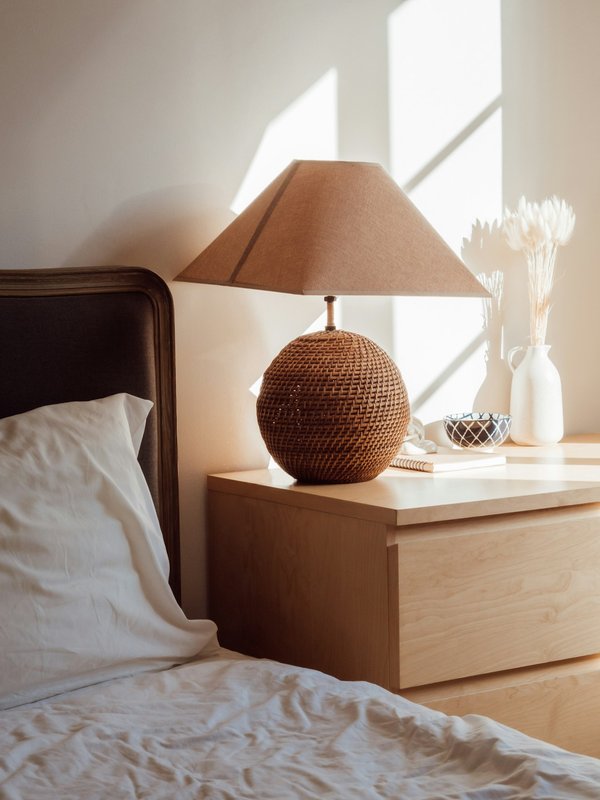 Adoptez le style moderne avec une lampe de chevet champignon