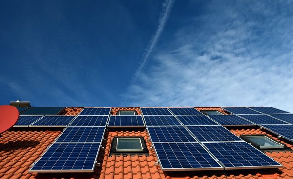 Panneau solaire à cannes : maximisez votre autonomie énergétique